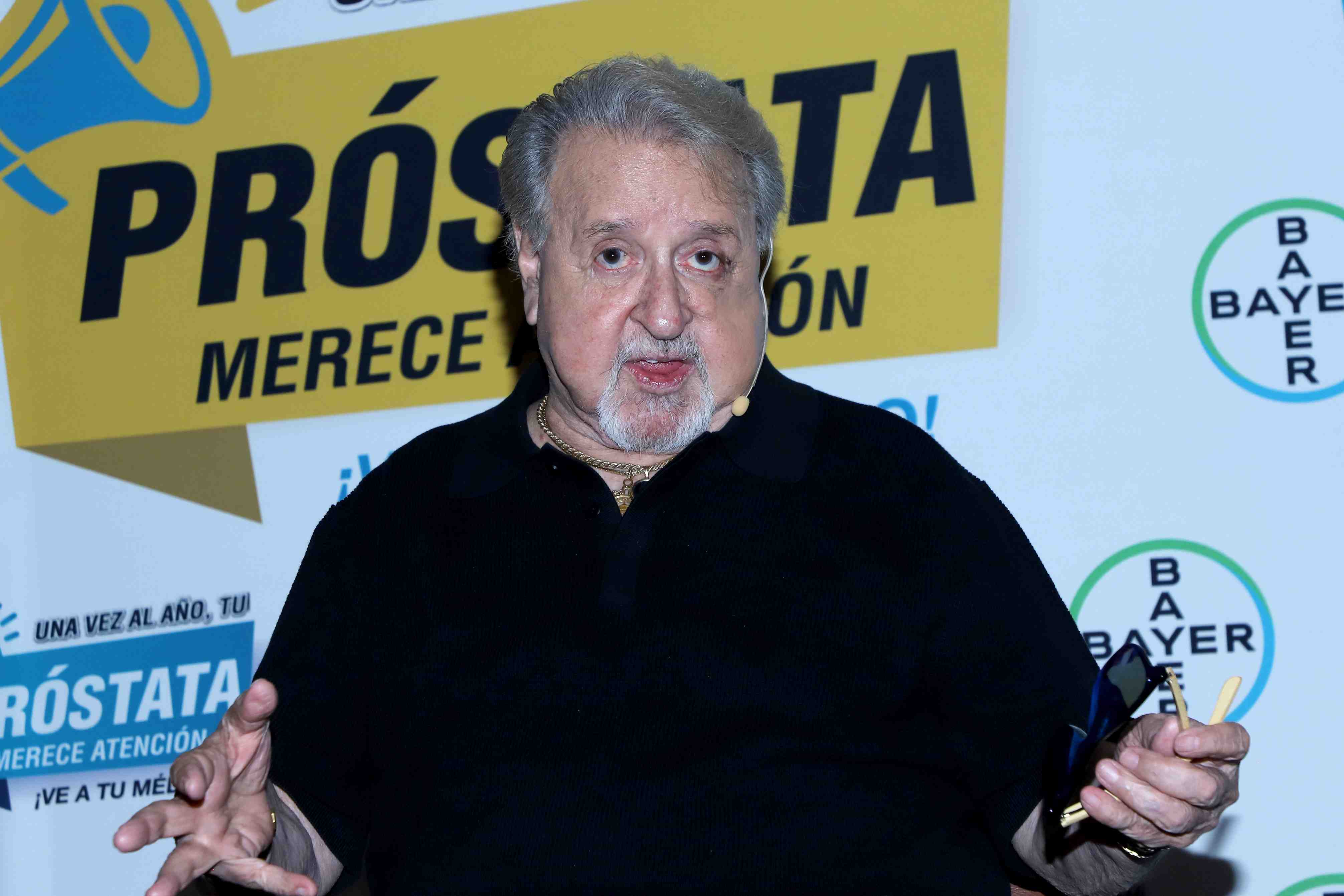 http://www.entrefam.com.mx/img/carlos_villagran_quico_en_conferencia_de_prensa/ENTREFAM100620253551.JPG