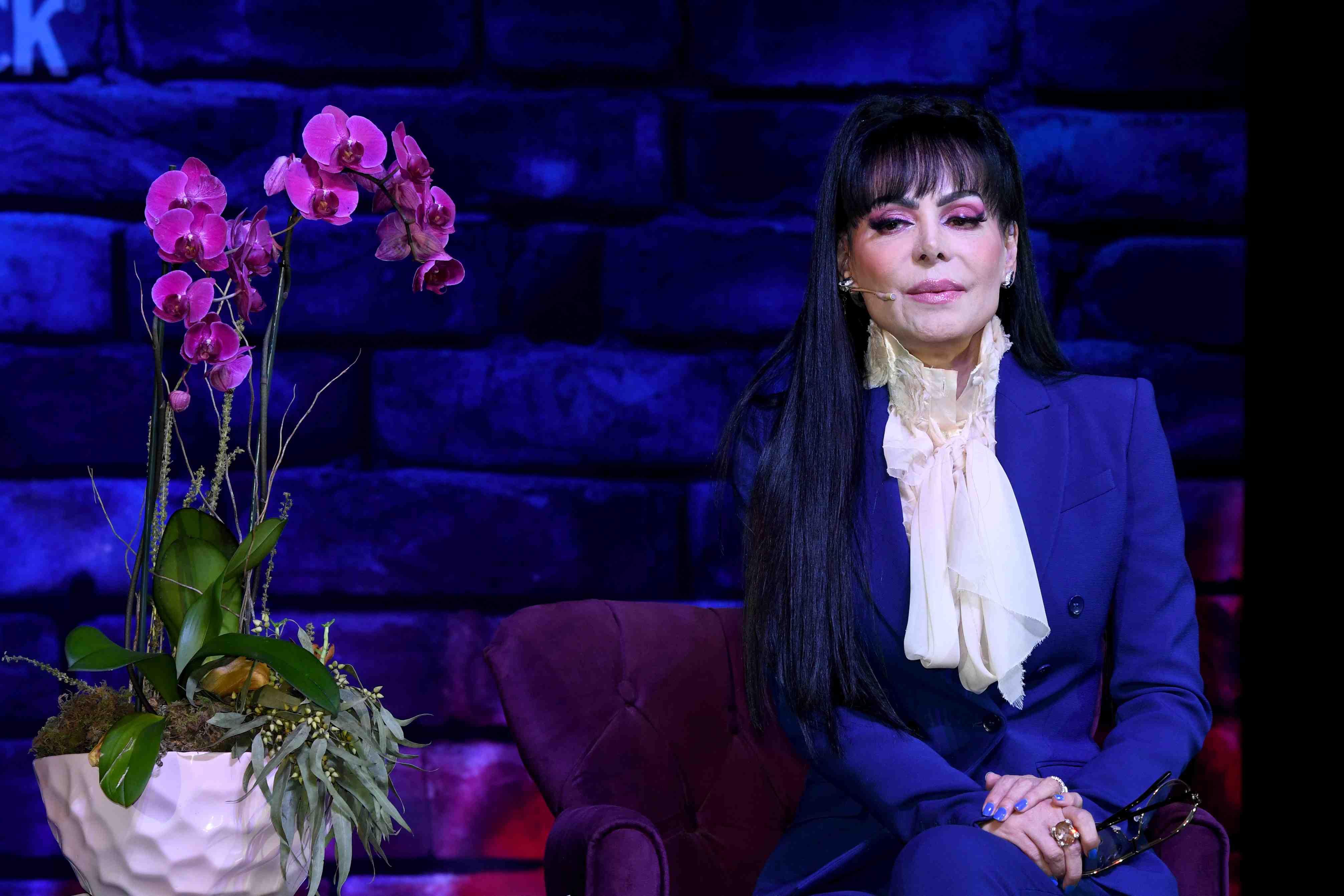 http://www.entrefam.com.mx/img/conferencia_de_prensa_con_la_actriz_y_cantante_maribel_guardia/ENTREFAM251220212920.JPG