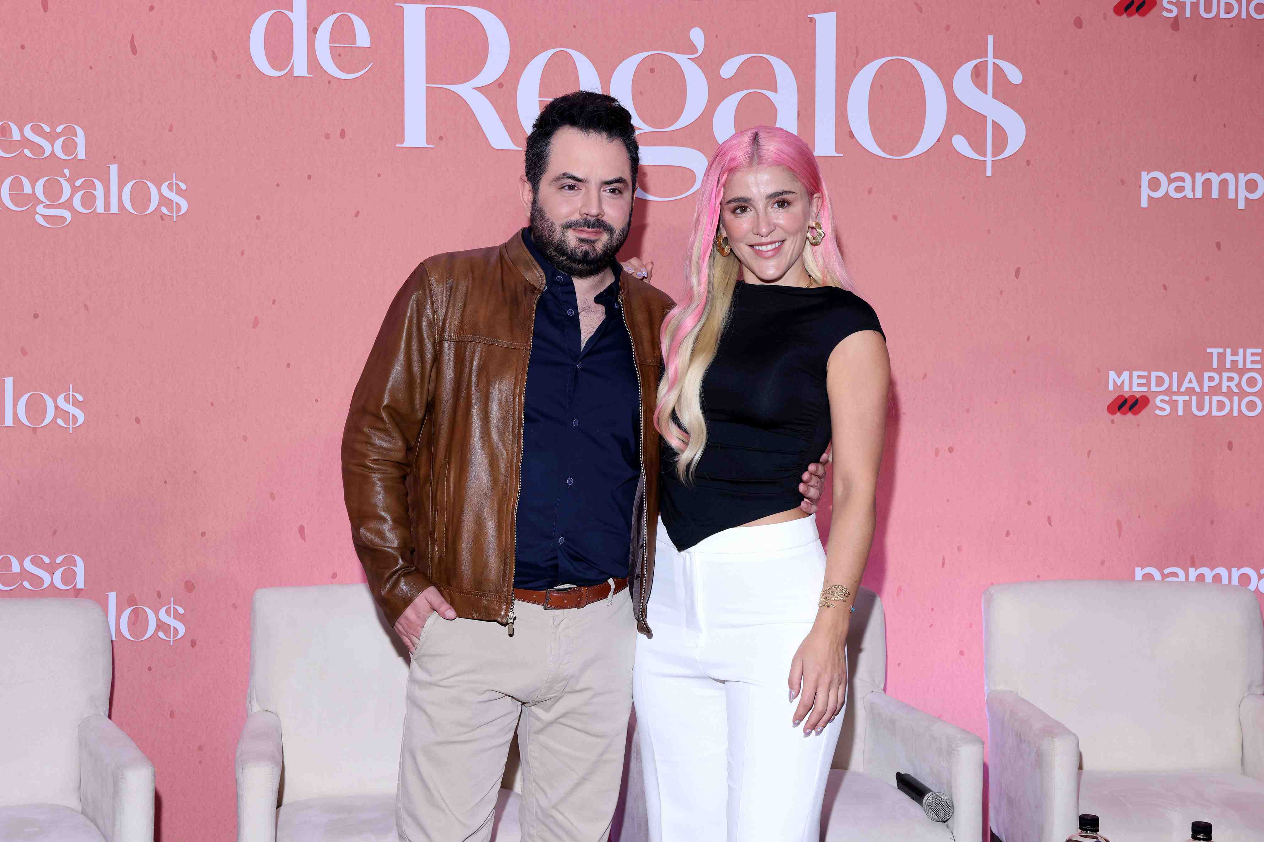 http://www.entrefam.com.mx/img/conferencia_de_prensa_de_la_pelicula_mesa_de_regalos/ENTREFAM150120252735.JPG