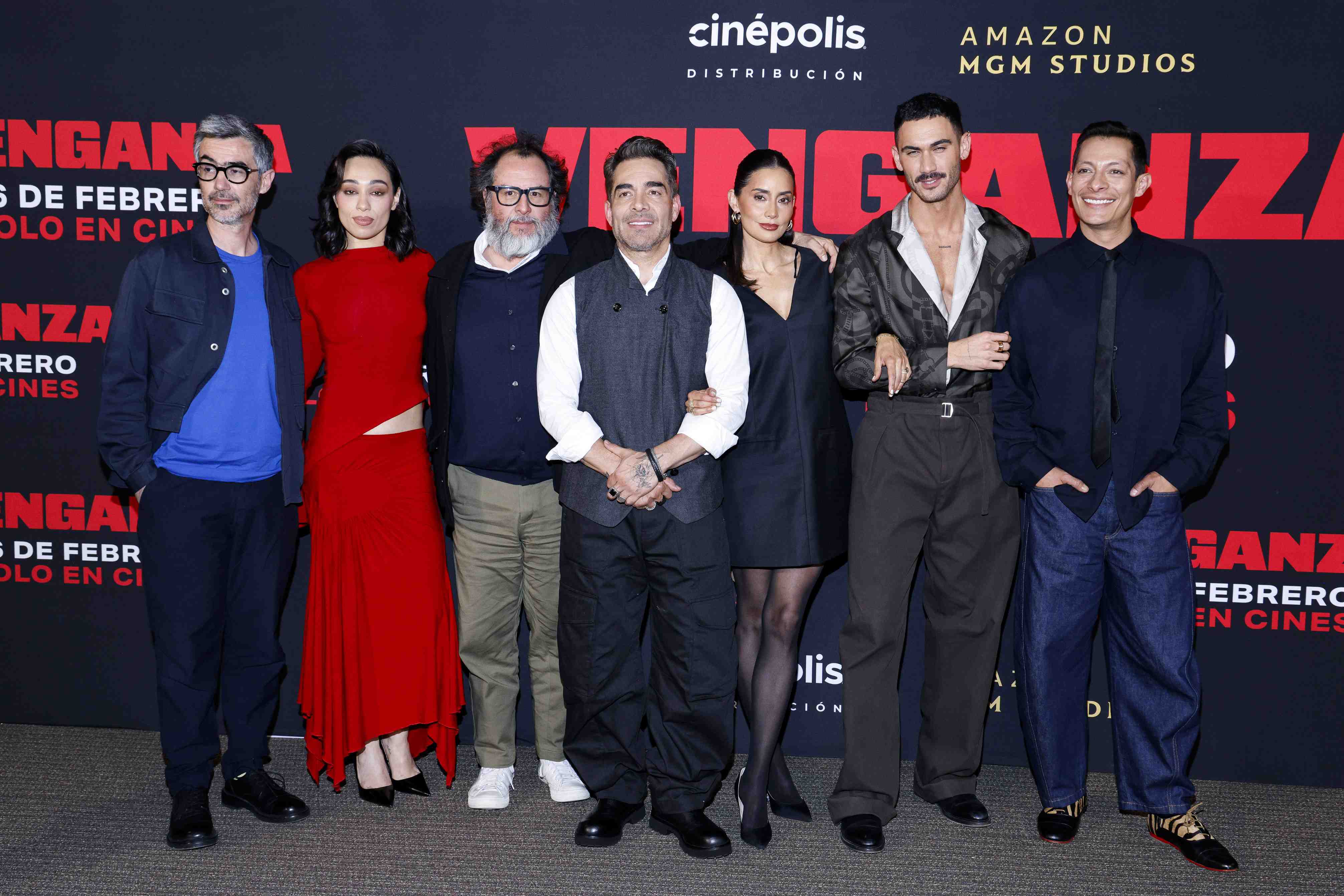 http://www.entrefam.com.mx/img/conferencia_de_prensa_de_la_pelicula_venganza/ENTREFAM022420266783.jpg
