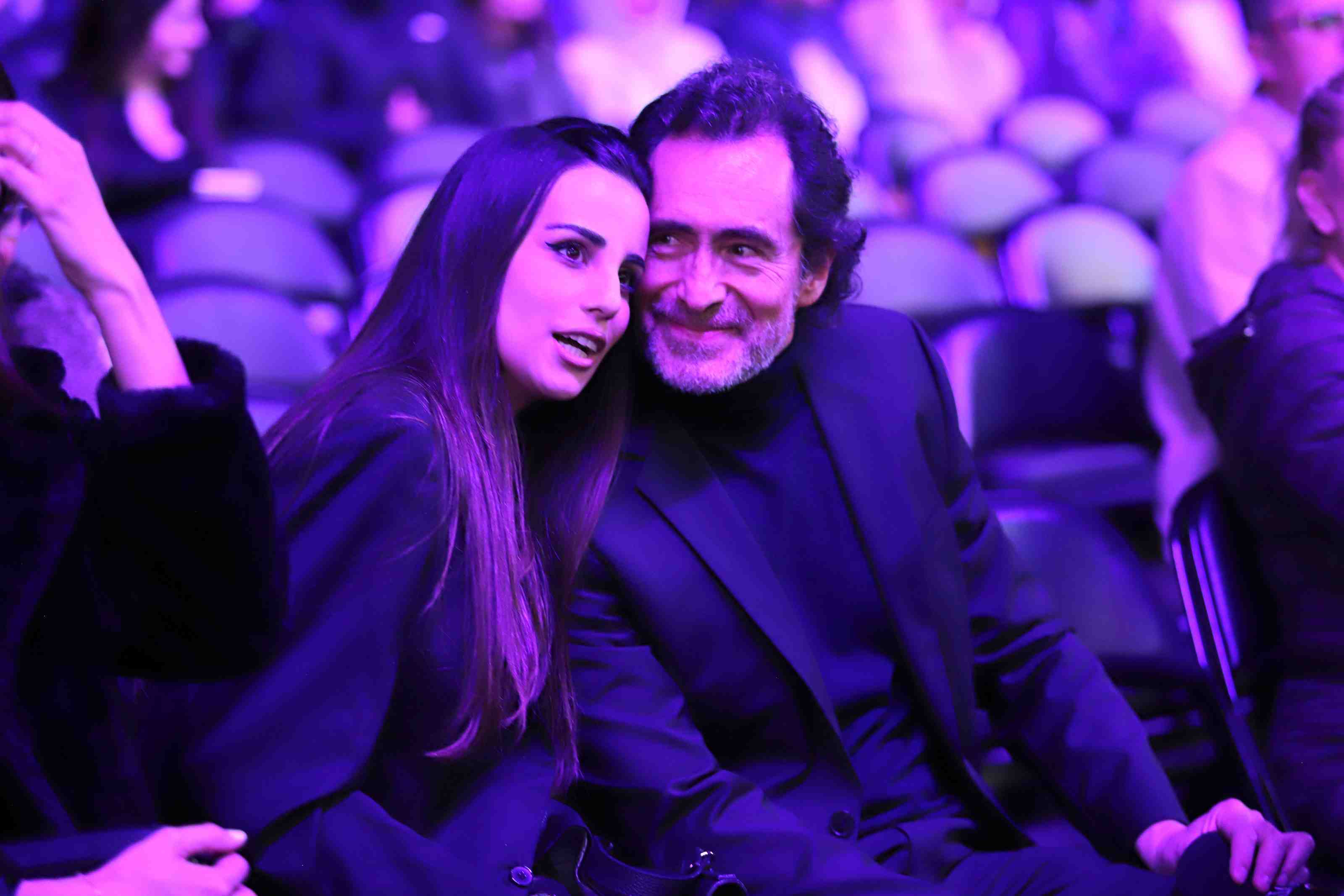 http://www.entrefam.com.mx/img/demian_bichir_con_su_novia_victoria_aletta_en_el_concierto_de_marco_antonio_solis/ENTREFAM290520251735.JPG