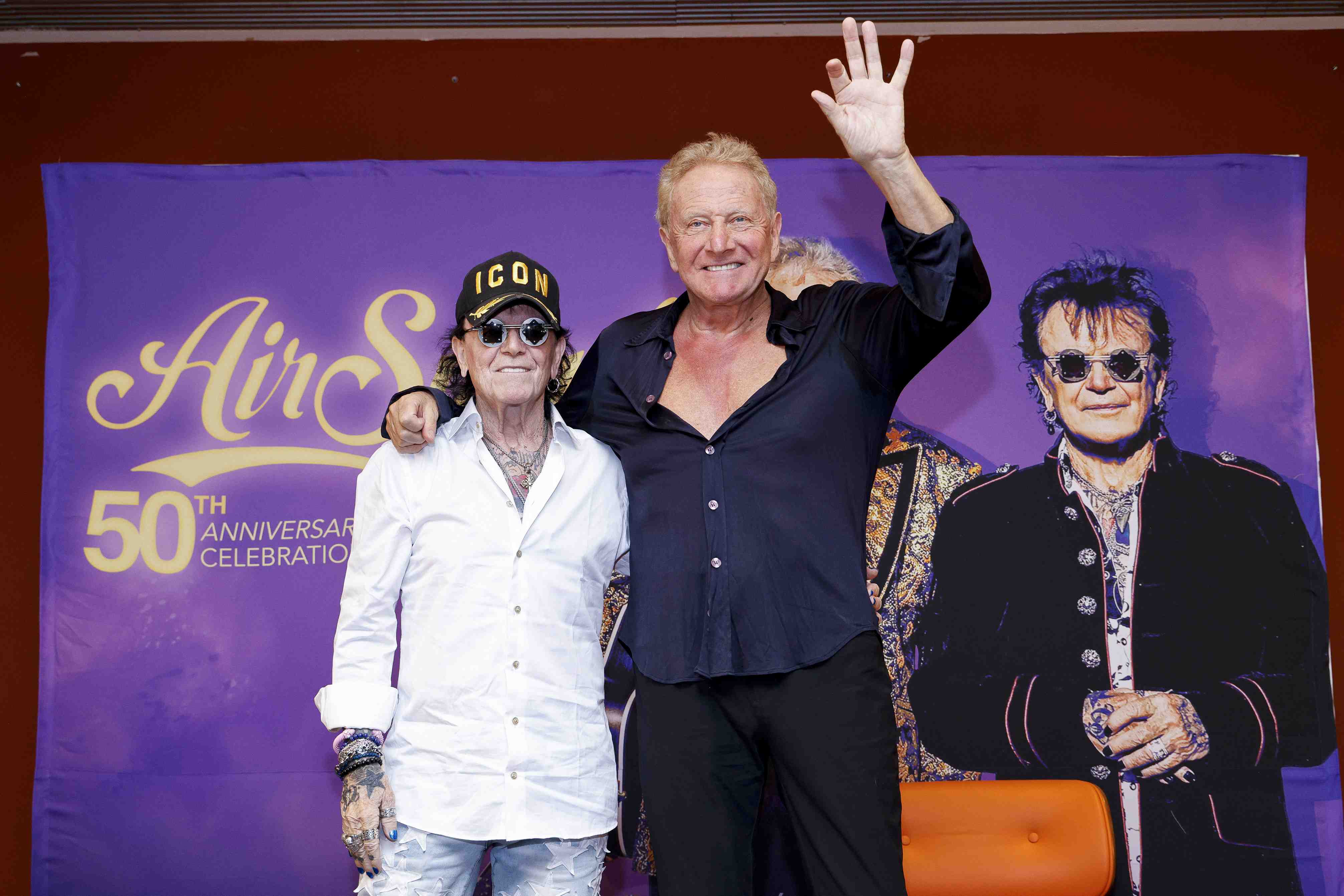 http://www.entrefam.com.mx/img/el_grupo_air_supply_en_conferencia_de_prensa/ENTREFAM022320266752.jpg