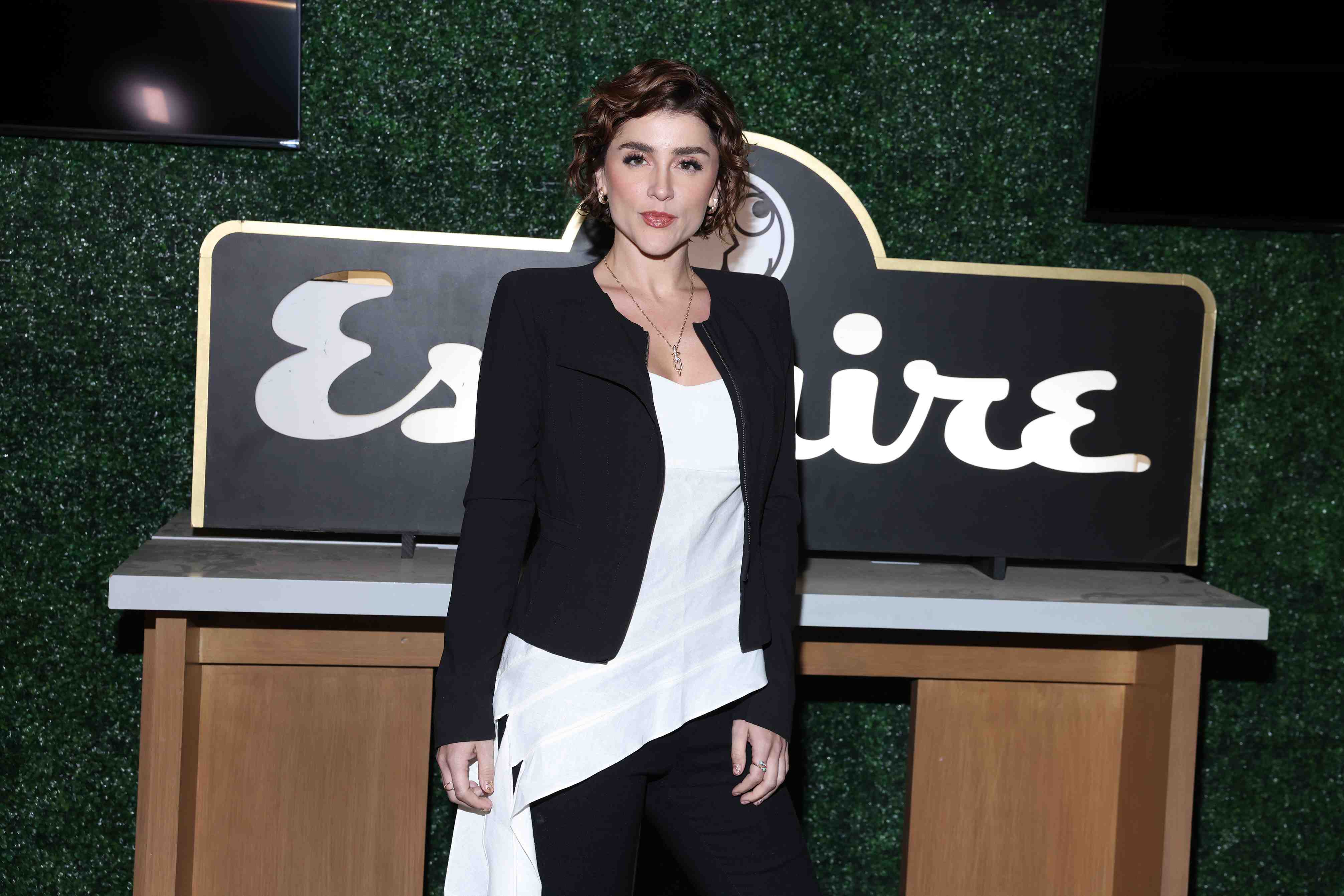 http://www.entrefam.com.mx/img/famosos_en_el_evento_de_esquire_awards_2025/ENTREFAM111120253243.JPG