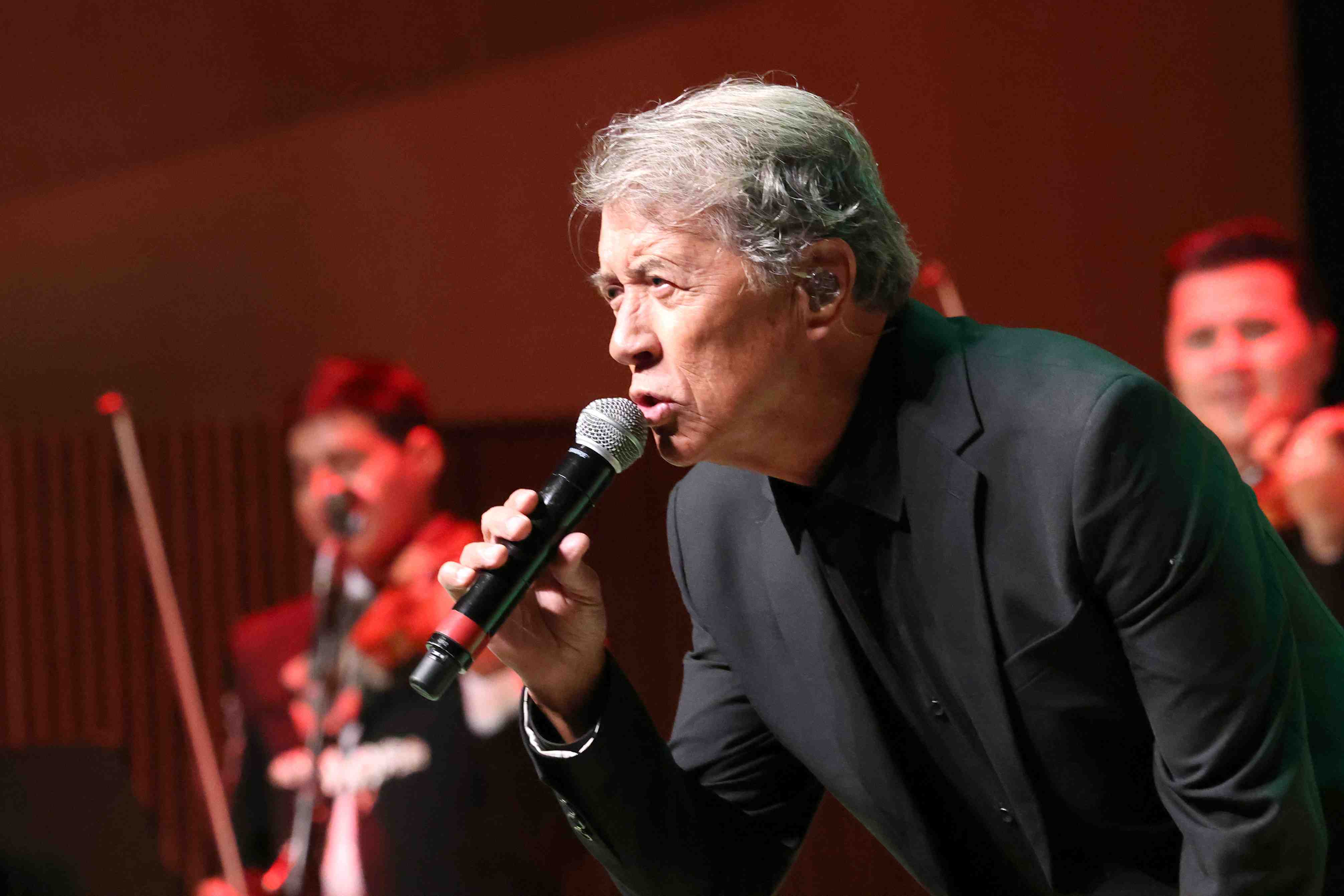 http://www.entrefam.com.mx/img/jose_maria_napoleon_el_mariachi_vargas_presentan_su_album_de_corazon_mexicano/ENTREFAM091020250551.JPG