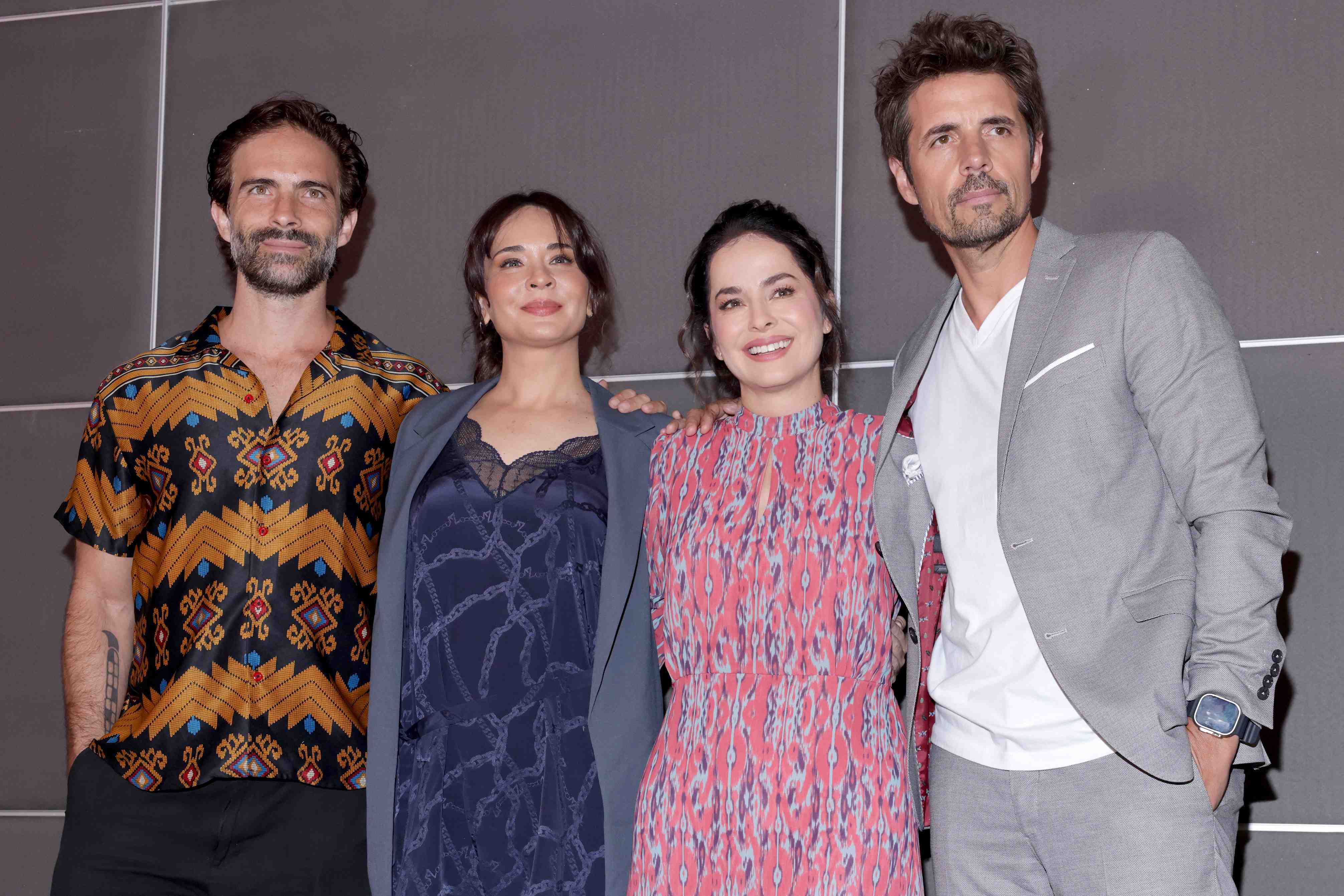 http://www.entrefam.com.mx/img/presentacion_de_los_protagonistas_de_la_telenovela_hermanas_un_amor_compartido/ENTREFAM081320254327.JPG
